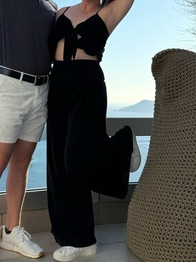 Black Two Piece Set - Sleeveless Tie Front